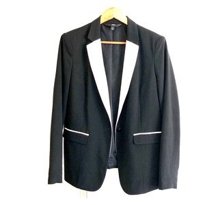 Women’s Mossimo Black White Lapel Tuxedo blazer